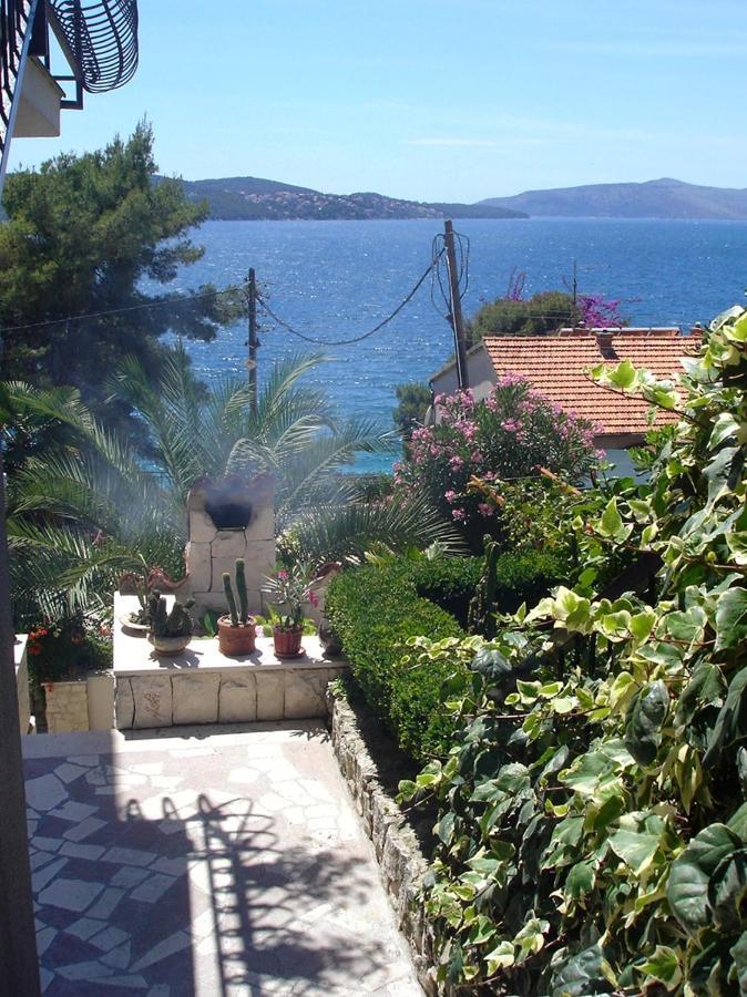 Apartments By The Sea Trogir - 11895 Екстер'єр фото